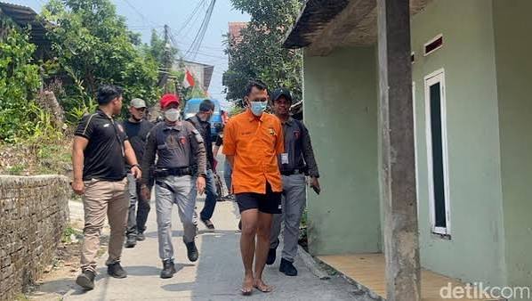 Saepul Peragakan 51 Adegan Mutilasi Pria di Depok, Polisi Ungkap Rangkaian Aksi hingga Pembuangan Jasad